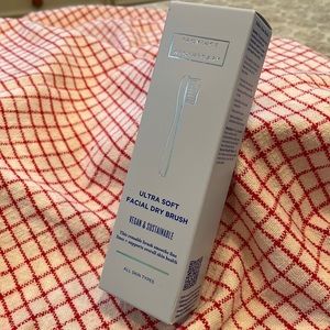 Province Apothecary Ultra Soft Facial Dry Brush. NIB.